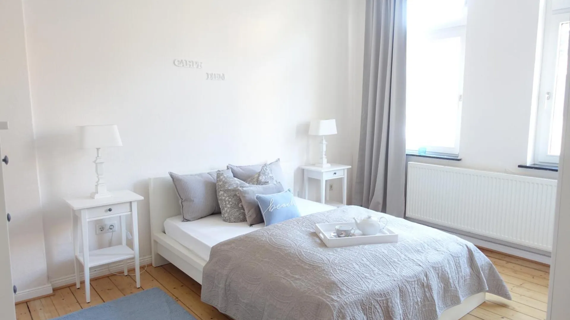 Gr Wohnung Mit 3 Sep Schlafzimmer contacts