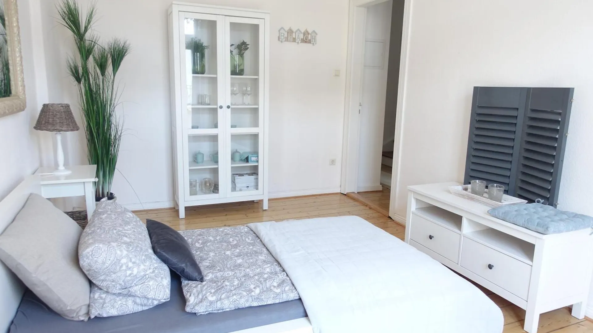 Apartment Gr Wohnung Mit 3 Sep Schlafzimmer Bremen Germany